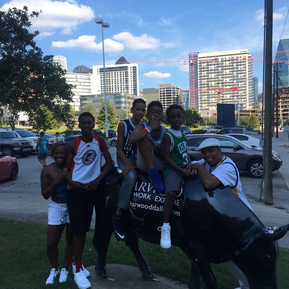 Meet your Posher, Adria - Picture 8 of 10